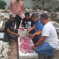 Kenang Pendiri HMI, KAHMI Foundation Lakukan Ziarah dan Tabur Bunga di Makam Lapran Pane